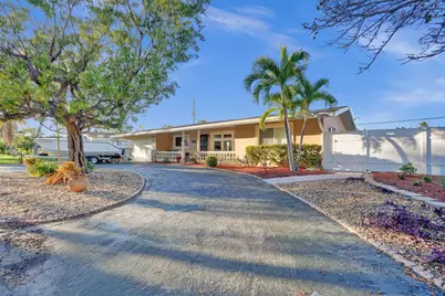 2585 SE 3rd Street, Pompano Beach, FL 33062 - Photo 1