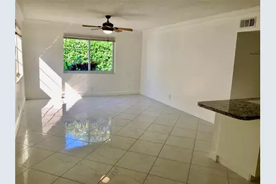 639 W Oakland Park Boulevard #104-D, Fort Lauderdale, FL 33311 - Photo 3