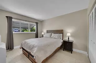 300 Golden Isles Dr, Hallandale Beach, FL 33009 - Photo 35