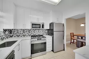 300 Golden Isles Dr, Hallandale Beach, FL 33009 - Photo 23