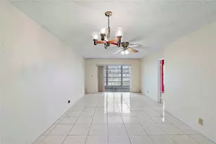 8205 NW 61st St, Tamarac, FL 33321 - Photo 13