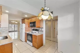 8205 NW 61st St, Tamarac, FL 33321 - Photo 5