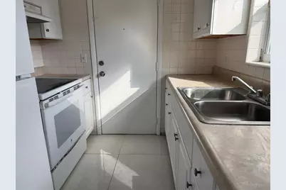 1150 E Sample Road #102, Pompano Beach, FL 33064 - Photo 3