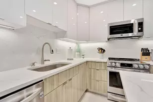 397 Sundial Cir, Margate, FL 33068 - Photo 7