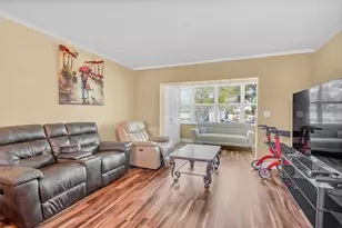 7837 Golf Cir Dr, Margate, FL 33063 - Photo 9