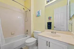 580 Pacific Grove Dr, West Palm Beach, FL 33401 - Photo 23