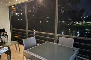 2311 S Cypress Bend Dr, Pompano Beach, FL 33069 - Photo 29