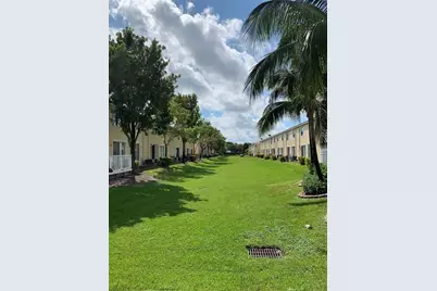 6300 Landings Way, Tamarac, FL 33321 - Photo 25