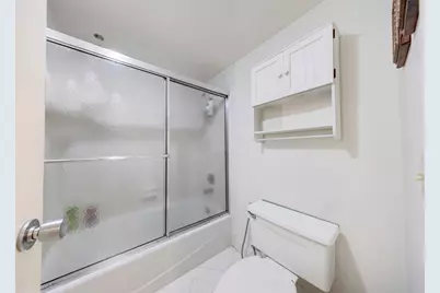 905 Cypress Terrace #202, Pompano Beach, FL 33069 - Photo 11