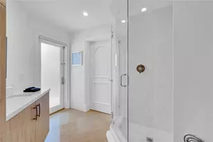 74 Nurmi Dr, Fort Lauderdale, FL 33301 - Photo 37