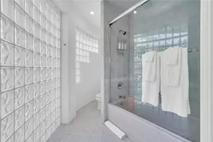 74 Nurmi Dr, Fort Lauderdale, FL 33301 - Photo 33