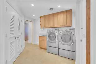 74 Nurmi Dr, Fort Lauderdale, FL 33301 - Photo 41