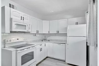 2741 NE 8th Avenue #15, Wilton Manors, FL 33334 - Photo 1