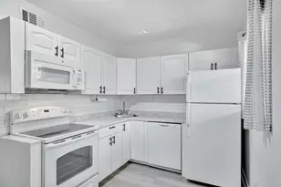 2741 NE 8th Ave, Wilton Manors, FL 33334 - Photo 1