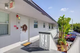 2741 NE 8th Ave, Wilton Manors, FL 33334 - Photo 23