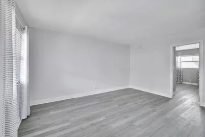 2741 NE 8th Avenue #15, Wilton Manors, FL 33334 - Photo 5