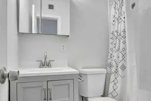 2741 NE 8th Ave, Wilton Manors, FL 33334 - Photo 9