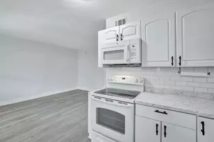 2741 NE 8th Ave, Wilton Manors, FL 33334 - Photo 3