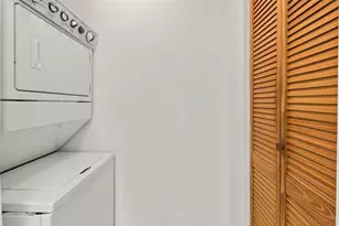 241 SE 11th Ave, Pompano Beach, FL 33060 - Photo 7