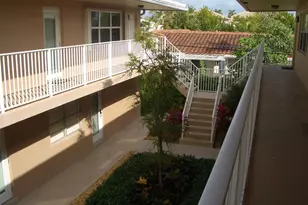 2737 NE 28th St, Lighthouse Point, FL 33064 - Photo 9