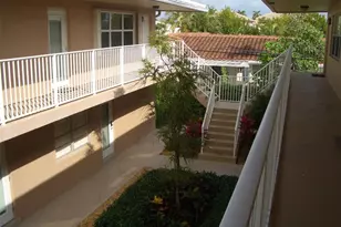 2737 NE 28th St, Pompano Beach, FL 33064 - Photo 9