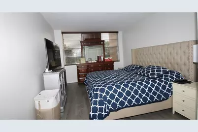 1100 Saint Charles Place #521, Pembroke Pines, FL 33026 - Photo 17
