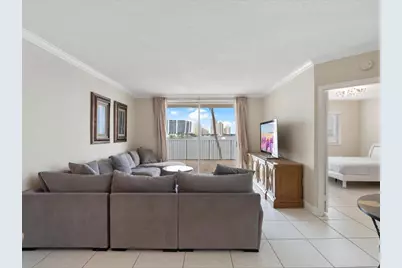 18260 N Bay Road #304, North Miami Beach, FL 33160 - Photo 13