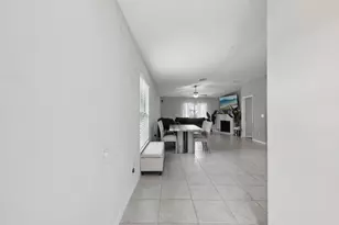 16621 Sunburst Lake St, Wimauma, FL 33598 - Photo 11