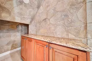 903 NE 17th Way, Fort Lauderdale, FL 33304 - Photo 17