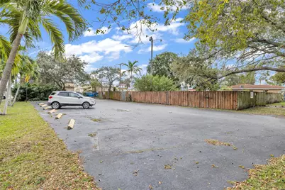 5912 Tyler Street, Hollywood, FL 33021 - Photo 13