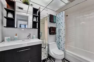 2831 Somerset Dr, Fort Lauderdale, FL 33311 - Photo 15