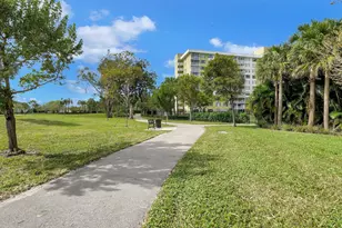 4400 Hillcrest Dr, Hollywood, FL 33021 - Photo 39