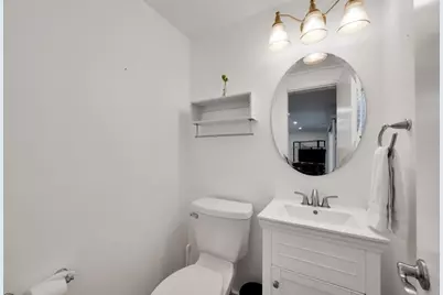 1771 NE 35th Street, Oakland Park, FL 33334 - Photo 15