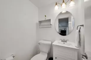 1771 NE 35th St, Oakland Park, FL 33334 - Photo 15