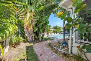 1771 NE 35th St, Oakland Park, FL 33334 - Photo 19