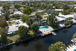 1771 NE 35th St, Oakland Park, FL 33334 - Photo 13