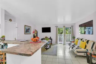 935 NE 199th St, Miami, FL 33179 - Photo 15