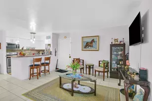 935 NE 199th St, Miami, FL 33179 - Photo 13