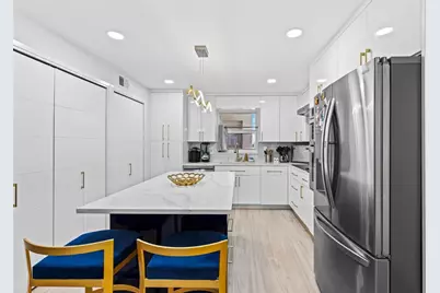 301 Lake Shore Drive #401, West Palm Beach, FL 33403 - Photo 11