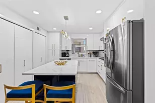 301 Lake Shore Dr, Lake Park, FL 33403 - Photo 11