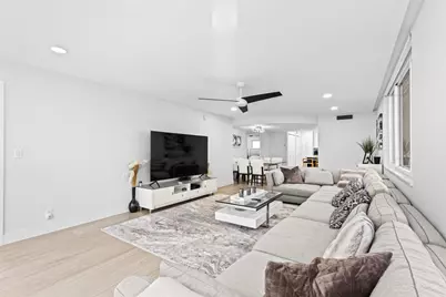 301 Lake Shore Drive #401, West Palm Beach, FL 33403 - Photo 9