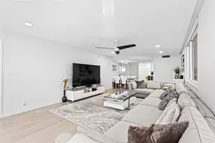 301 Lake Shore Dr, Lake Park, FL 33403 - Photo 9