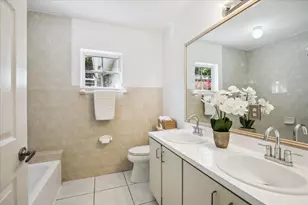 12100 NW 27th Ct, Plantation, FL 33323 - Photo 17