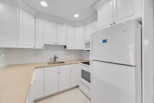 1110 N Riverside Dr, Pompano Beach, FL 33062 - Photo 25