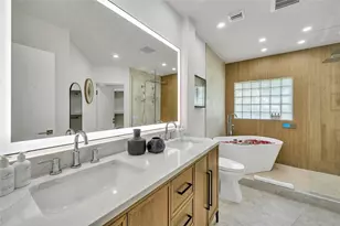 1700 Marietta Dr, Fort Lauderdale, FL 33316 - Photo 23