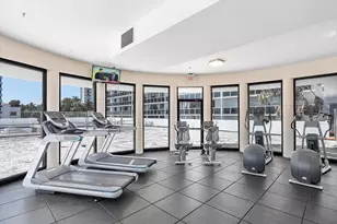 20505 E Country Club Dr, Aventura, FL 33180 - Photo 25