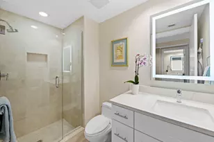 715 Bayshore Dr, Fort Lauderdale, FL 33304 - Photo 29