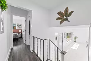 1215 NE 200th St, Miami, FL 33179 - Photo 9