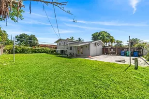 1215 NE 200th St, Miami, FL 33179 - Photo 23