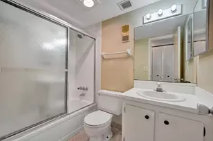 9440 Poinciana Pl, Davie, FL 33324 - Photo 19